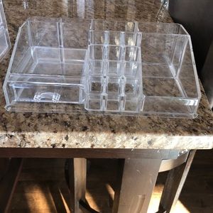 Acrylic makeup organizer